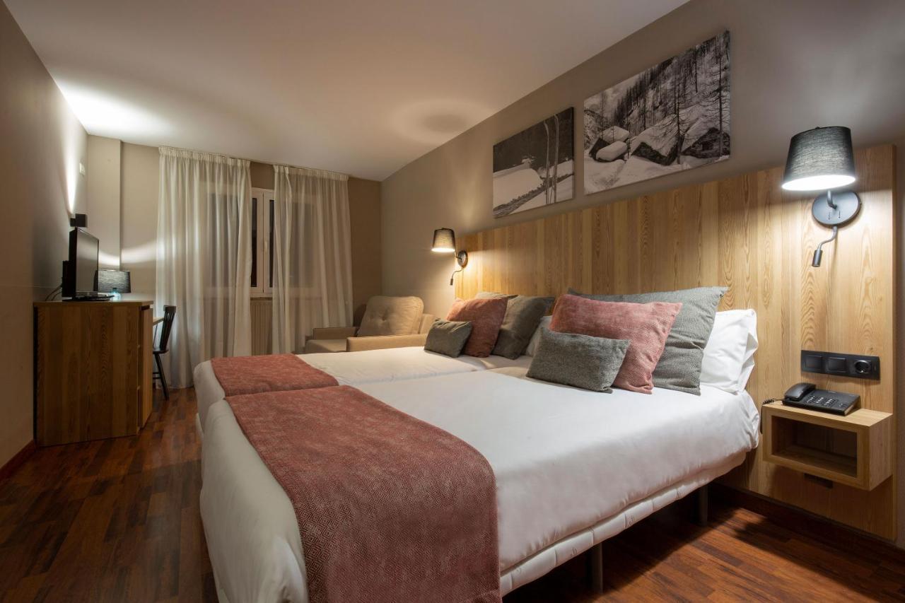 Hotel Grand Pas Pas de la Casa Kültér fotó