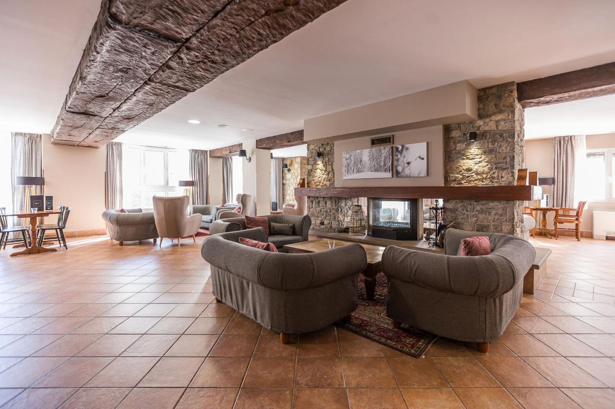 Hotel Grand Pas Pas de la Casa Kültér fotó